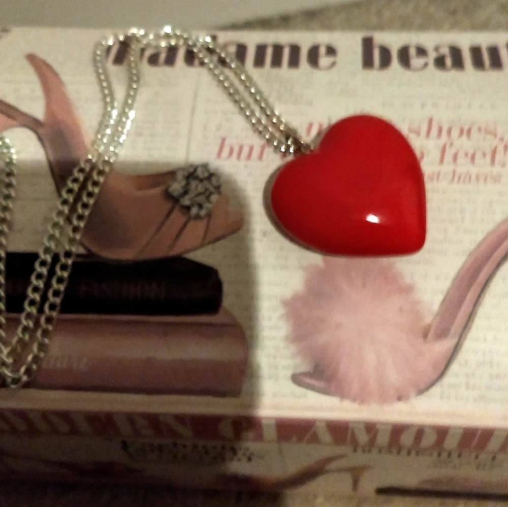Red heart necklace